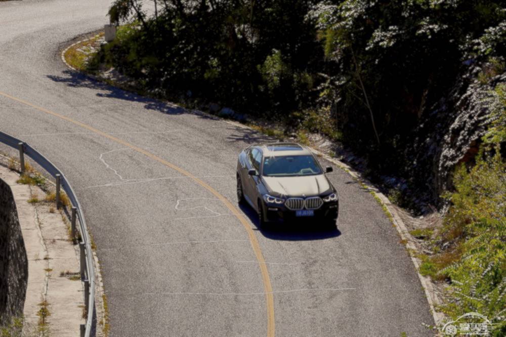 再掀轿跑SUV风潮 试全新一代BMW  X6