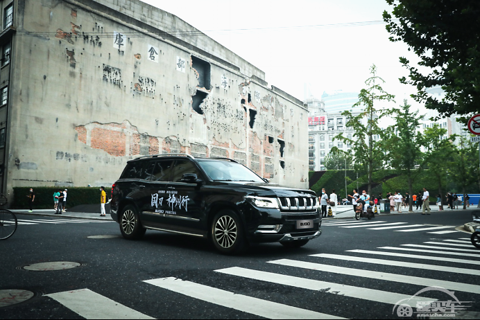 国刀顺利交接，爱国精神永驻！BJ90护航国刀巡礼抵达昆明