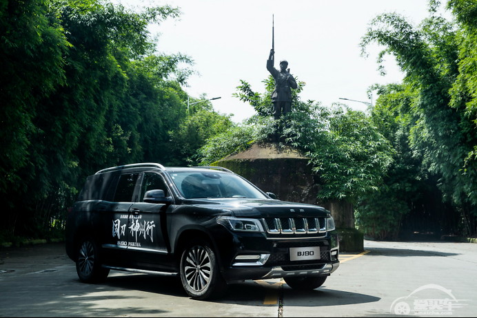 国刀顺利交接，爱国精神永驻！BJ90护航国刀巡礼抵达昆明