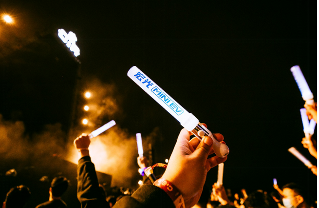  宏光MINI EV 国庆假期燃爆成都CEA潮流文化展 