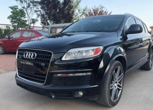  用14.3万买当年165万的V8奥迪顶配Q7 你想好了吗 