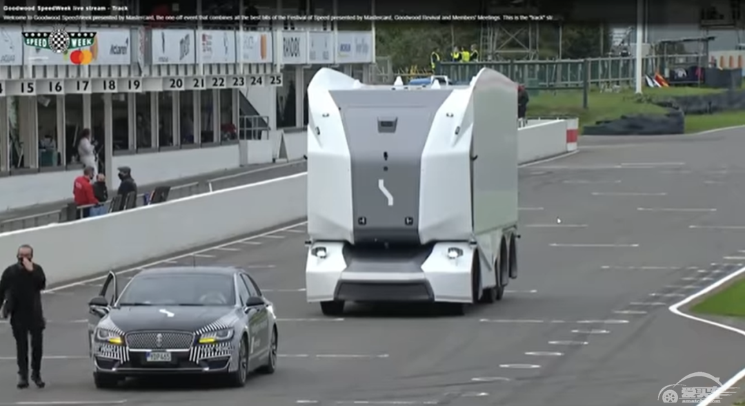 无人驾驶货车时速超80公里，司机远程可同时操控2辆