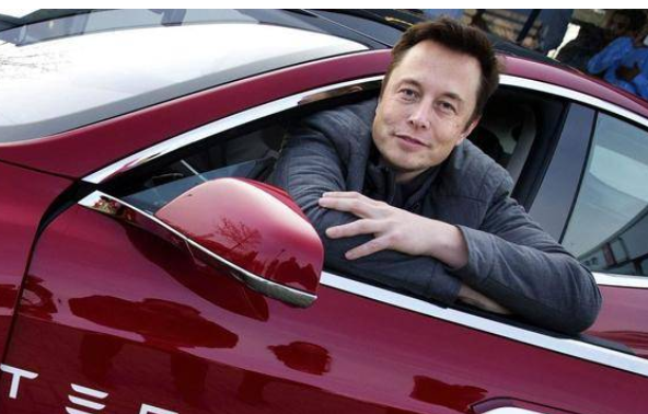 马斯克：特斯拉有望在今年底推出全自动驾驶功