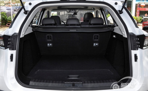 既大又灵活 车主说：CS75PLUS给不了的BEIJING-X7能给