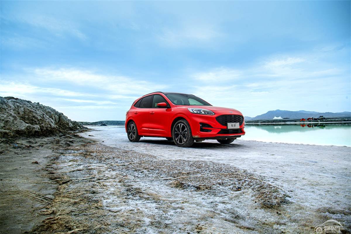 福特锐际新增两款两驱车型，动力和安全优势吊打“流量明星”