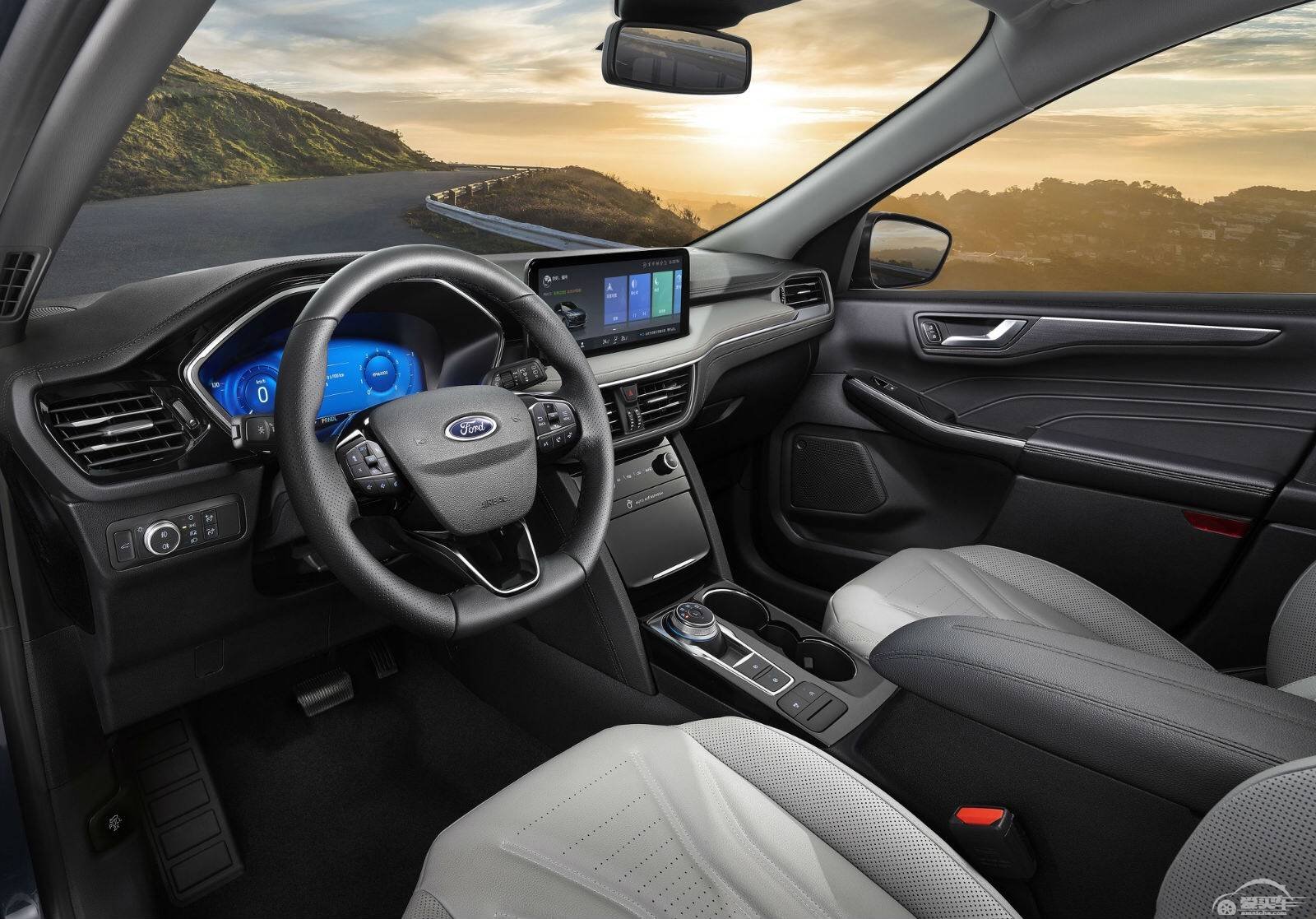 福特锐际新增两款两驱车型，动力和安全优势吊打“流量明星”