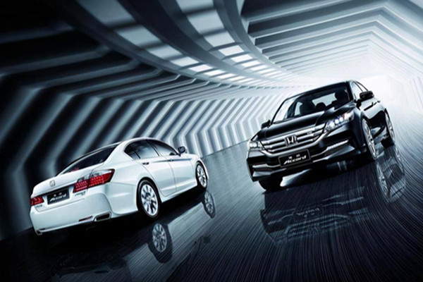  日系对决，凯美瑞和雅阁，你会选择谁？ 