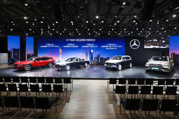  高达28款车！节油/性能/奢华之范同台亮相，奔驰展台依然最值得一看 
