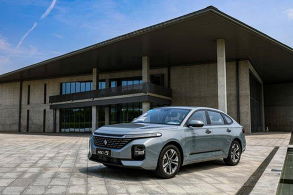  新宝骏RC-5怎么样？采用新平台新技术，配17项智能驾驶 