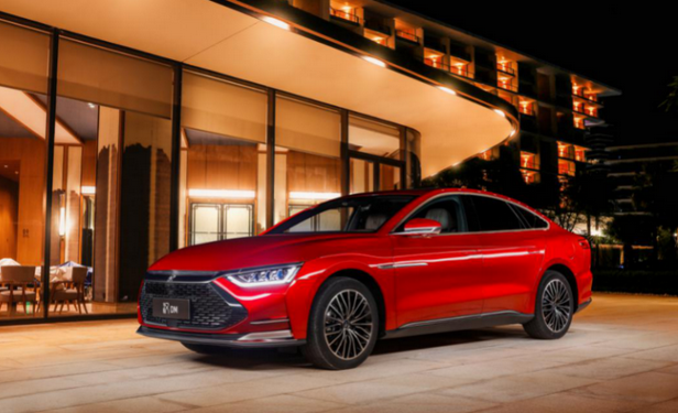  高品质“第三空间”，汉“三真”豪华内饰真实体验 