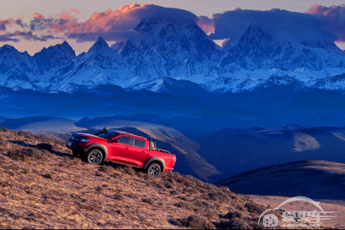 8848.86米 珠峰新高发布 长城炮全程实力护航