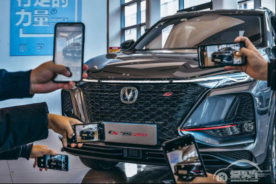 陈坤成长安“品质内测师”，彰显CS75PLUS硬核实力!