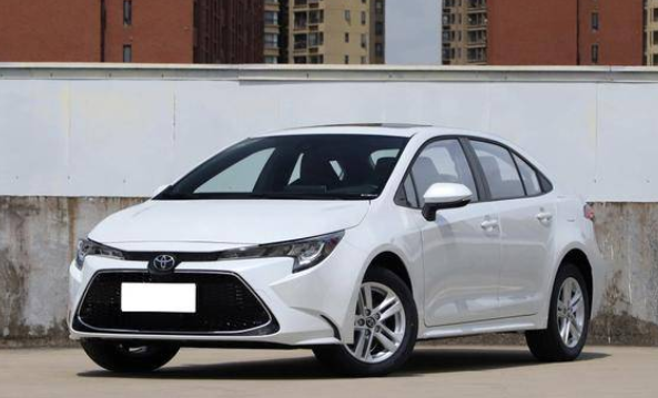  广汽丰田雷凌，省油耐用月销过万，变速箱问题却成硬伤 