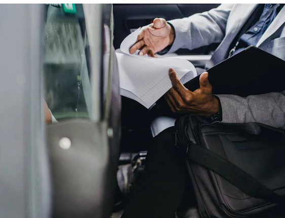 江淮版“埃尔法”来袭，最低落地不到20万元，