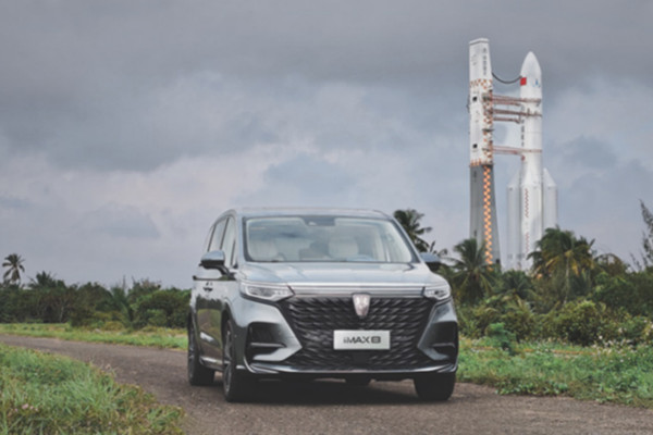  嫦娥五号保障车必须是中国品牌，TA堪称中国最安全的MPV！ 