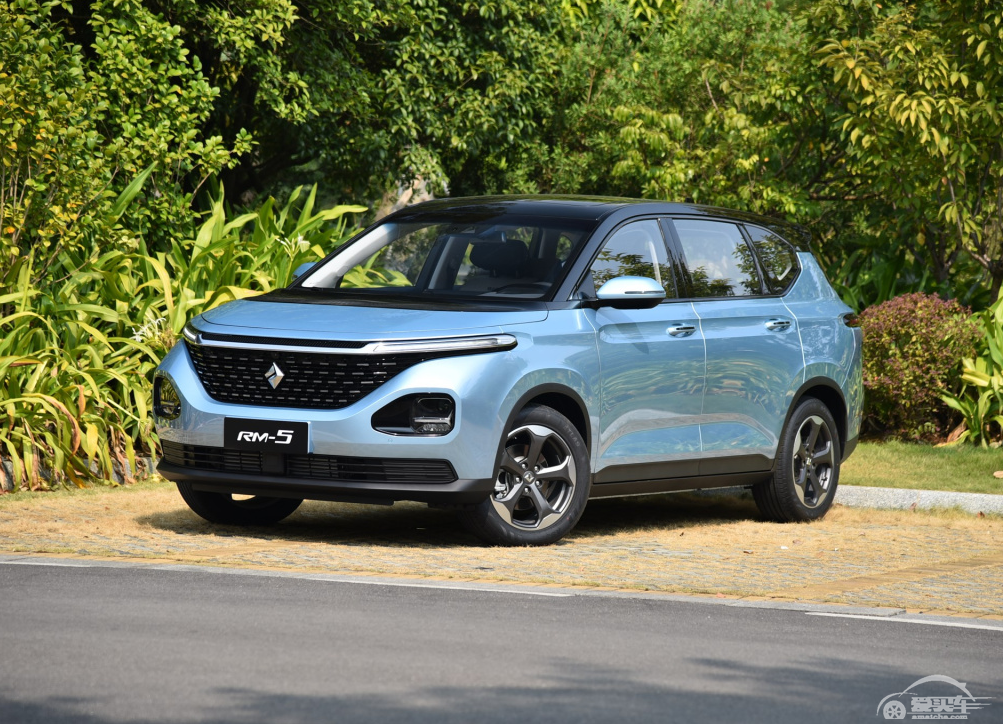 第一次买车不用纠结，选大空间、省油车，这款新宝骏MPV挺保值