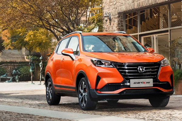  车型精简/起售价涨4千！新款长安CS15值不值得买？ 