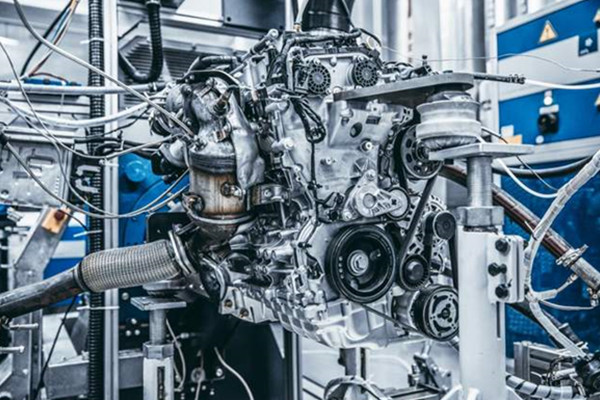  超长直播 长安汽车蓝鲸发动机挑战吉尼斯纪录 