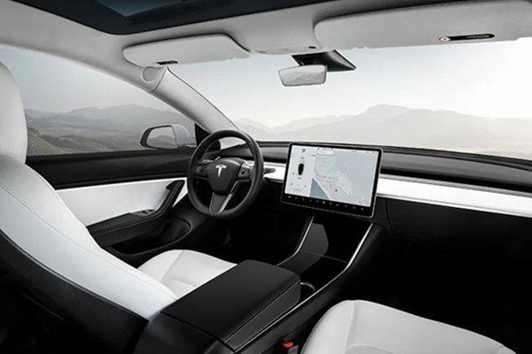  智能汽车的未来战争：车内大生态与车载轻应用 