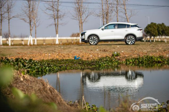 全方位PK，观致7/长安CS75Plus实车评测 谁更值得买