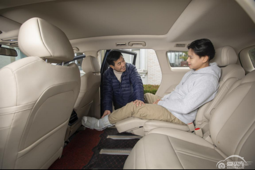 上市仅两个月销量破2万，五菱凯捷引领“大四座家用车”新时代