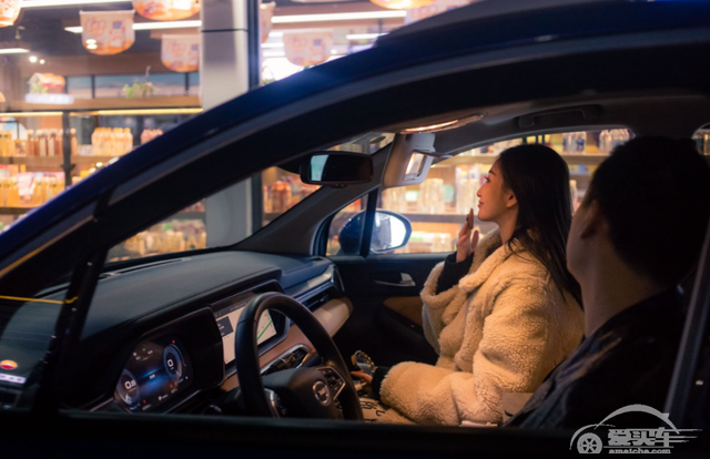 一台车、两个人、一个家｜记录90后高颜值情侣的“传祺”生活