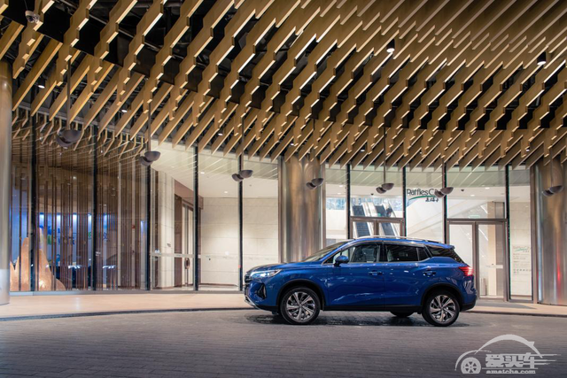 一台车、两个人、一个家｜记录90后高颜值情侣的“传祺”生活