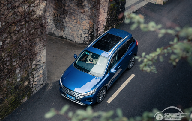 一台车、两个人、一个家｜记录90后高颜值情侣的“传祺”生活