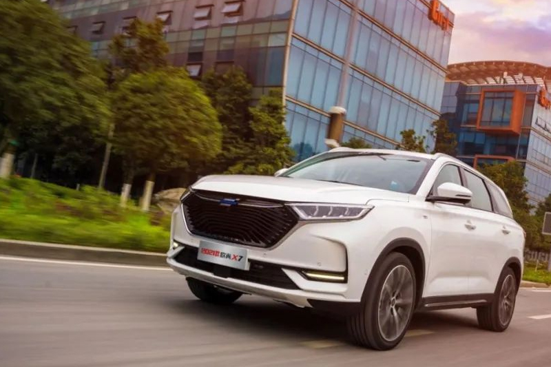 上市一年热销十万台，2021款长安欧尚X7能否续写