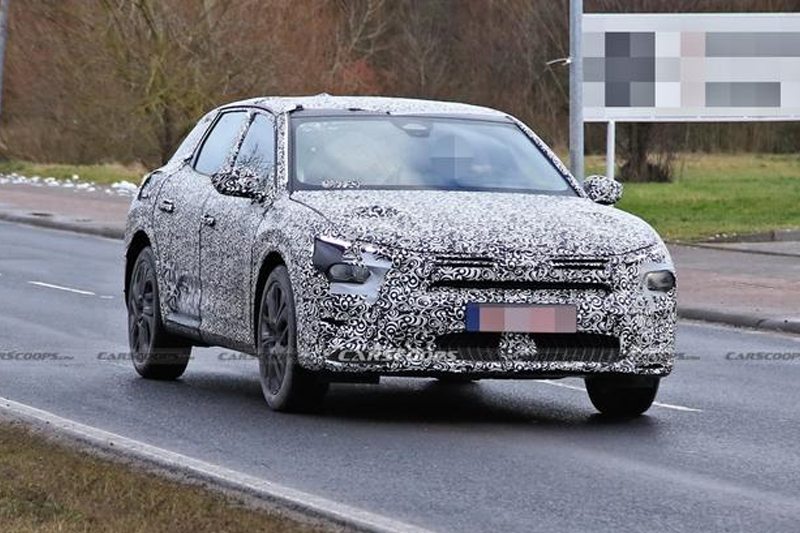  变身跨界SUV/2022年初上市 全新雪铁龙C5谍照首曝 