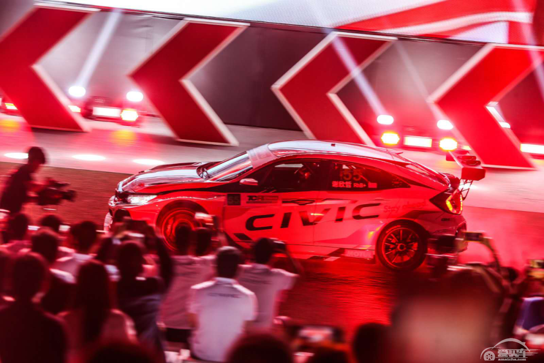 啥都想要的年轻人，该买什么样的家轿？