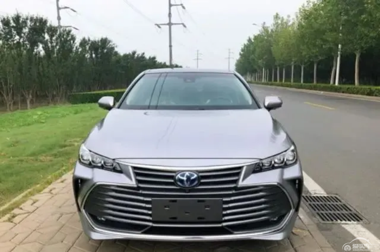 中级轿车市场上的混动扛把子，雅阁混动和亚洲龙双擎你站谁？