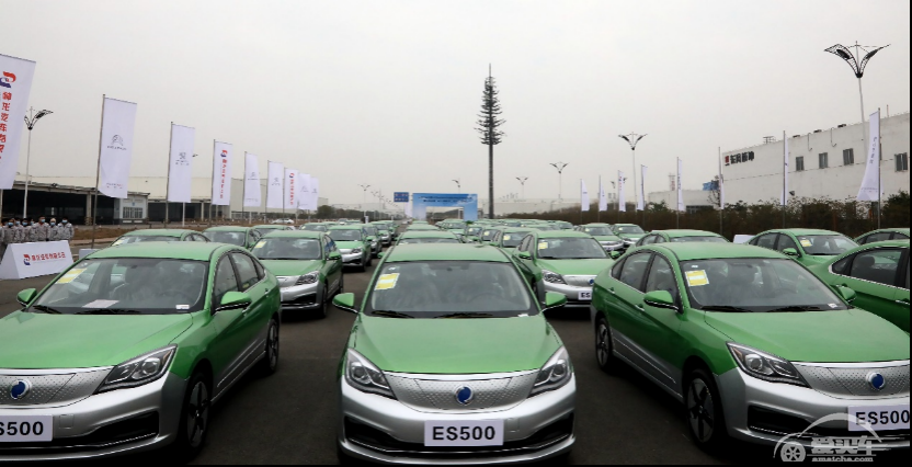 神龙公司首批800辆ES500新能源出租车交付成都!