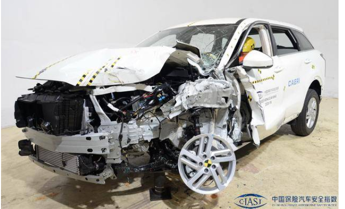  中保研最新测评抢先看，当蔚来遇上理想，谁更安全？ 