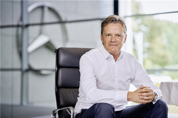  全新梅赛德斯-奔驰EQA纯电SUV全球首发 