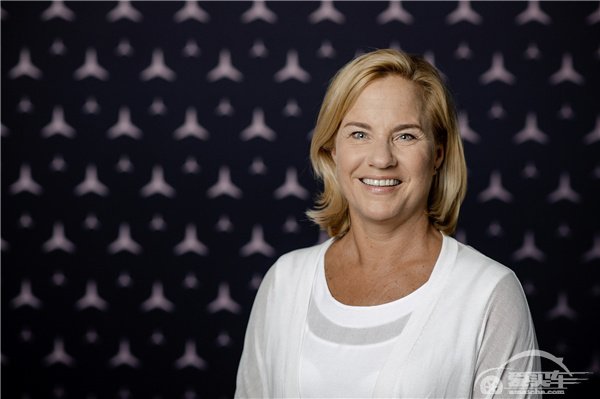 全新梅赛德斯-奔驰EQA纯电SUV全球首发