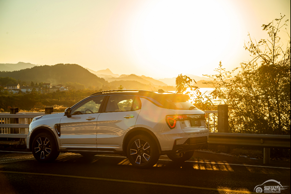 新全球高端SUV全新领克01订单量破万  PHEV首航欧洲