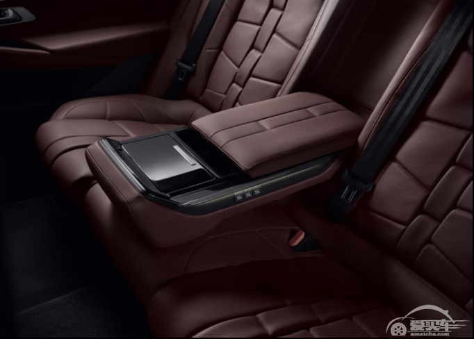 DS 联手《ELLEMEN睿士》深度诠释DS9法式高定设计