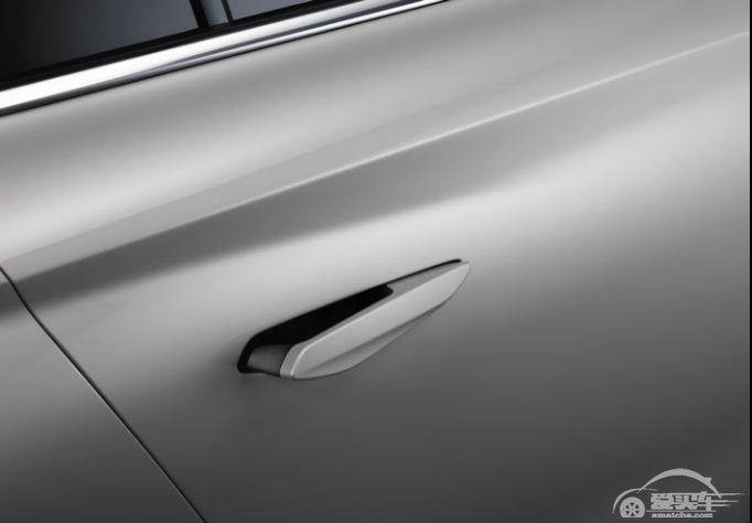 DS 联手《ELLEMEN睿士》深度诠释DS9法式高定设计