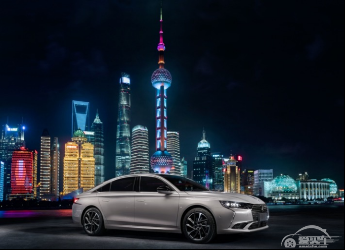 DS 联手《ELLEMEN睿士》深度诠释DS9法式高定设计