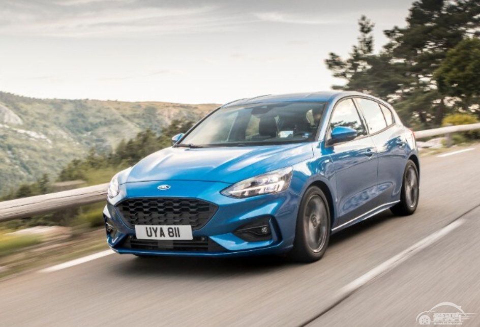 三缸真的没人买，长安福特认输，正为新福克斯研发四缸发动机