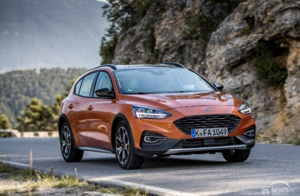 三缸真的没人买，长安福特认输，正为新福克斯研发四缸发动机