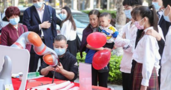  从初一到初十：这家的春节用户流水盛宴是如何烩制的？真香 ！ 