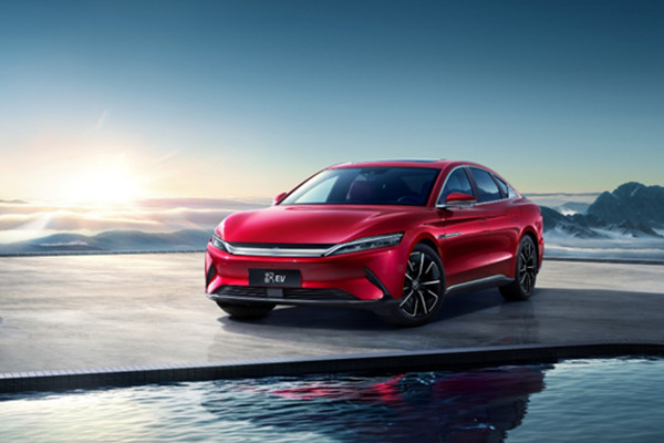  比亚迪汉强势崛起，“价格屠夫”特斯拉Model 3遇劲敌 