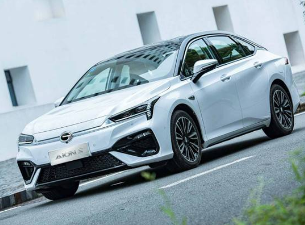  销量即将破10万台，AION S成就中国品牌纯电车型高价值热销典范 