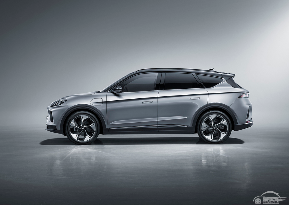 不必非选特斯拉，高端纯电SUV推荐，这三款都是“王者”