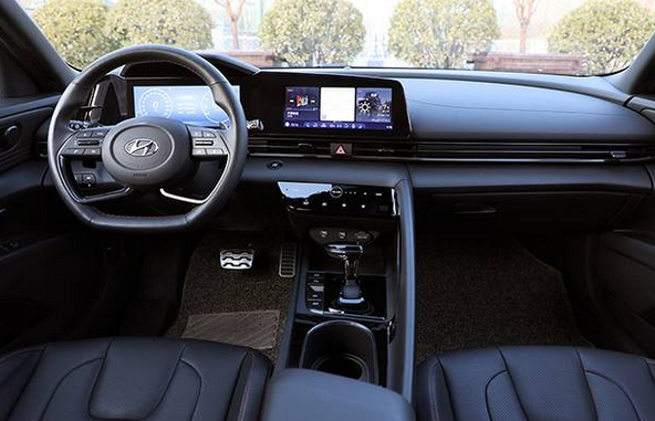  全系优惠4000元，推荐中配13万多能落地，现代伊兰特潜在车主必读 