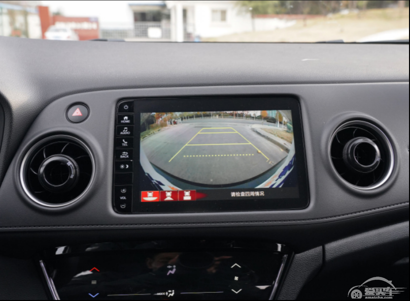 什么叫降维打击？花小型SUV的钱买紧凑型的SUV就是最佳诠释