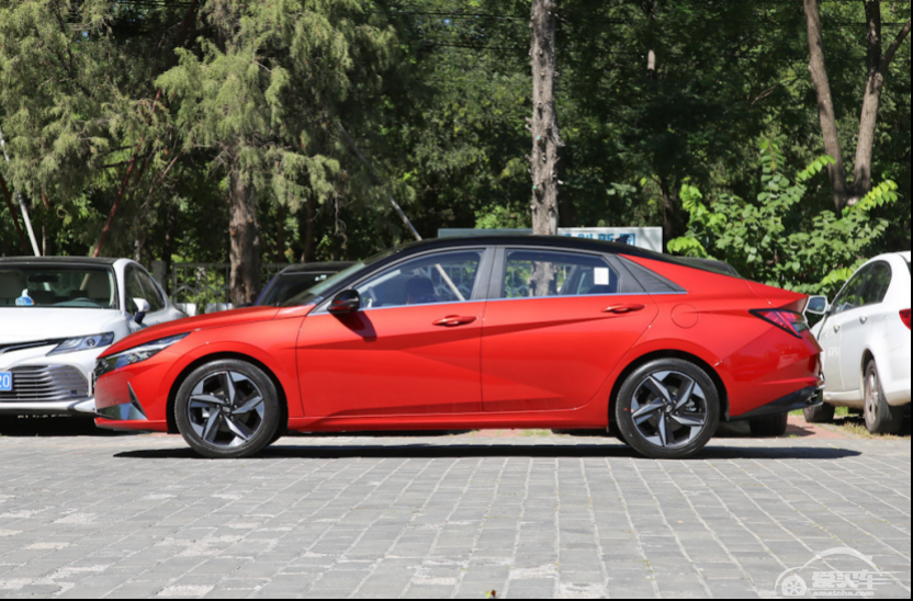 加班狂的福音，第七代伊兰特如何成为“贴心保姆”