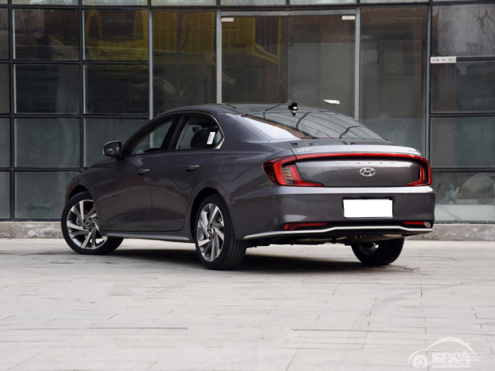 全新名图VS迈锐宝XL，入门中型车之争！谁更有性价比？